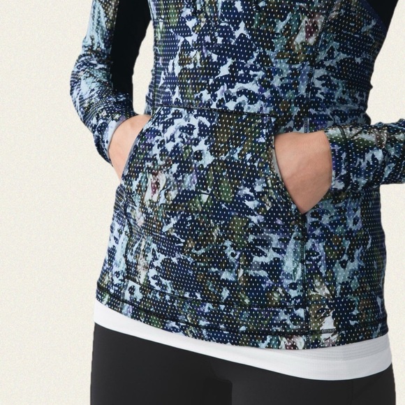 Lululemon Runbeam Hoodie - Picture 9 of 10